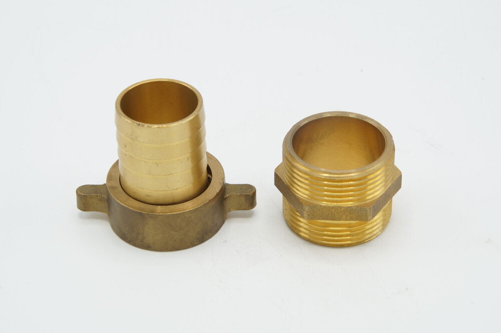 MESSING NIPPEL CONISCH 1 "BUI