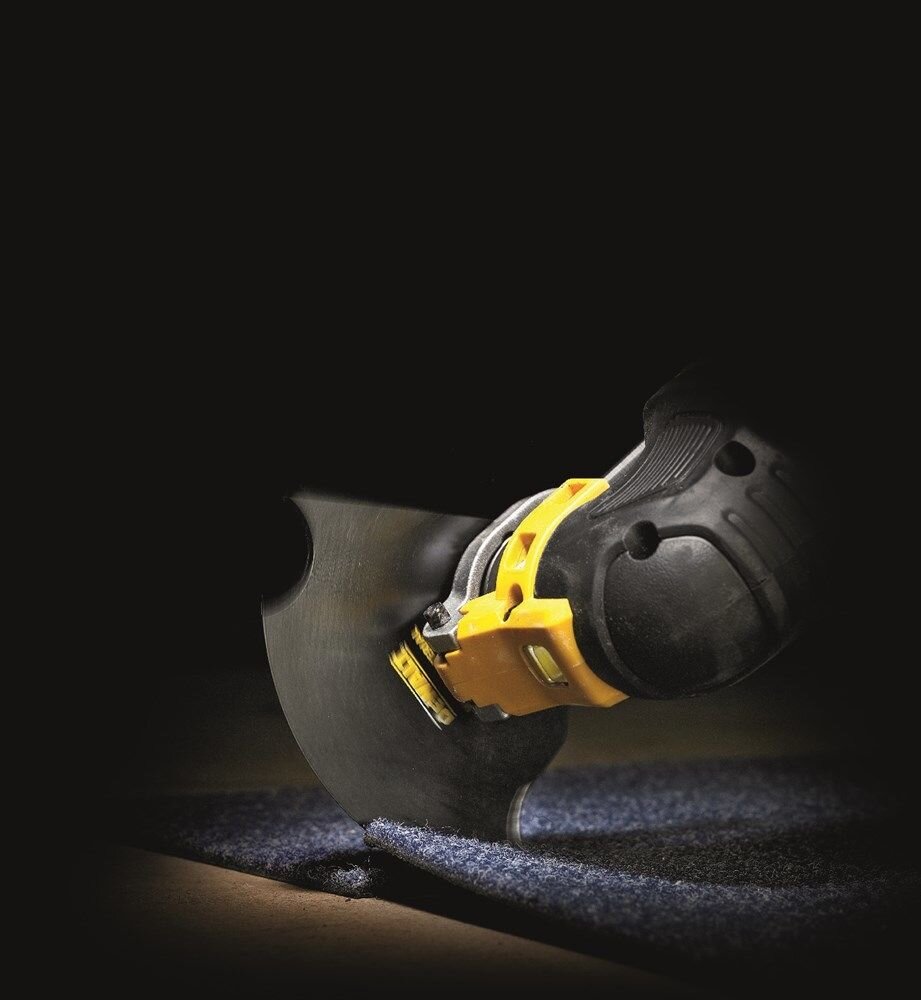 MULTITOOL ZAAGBLAD VOOR HOUT MET NAGELS