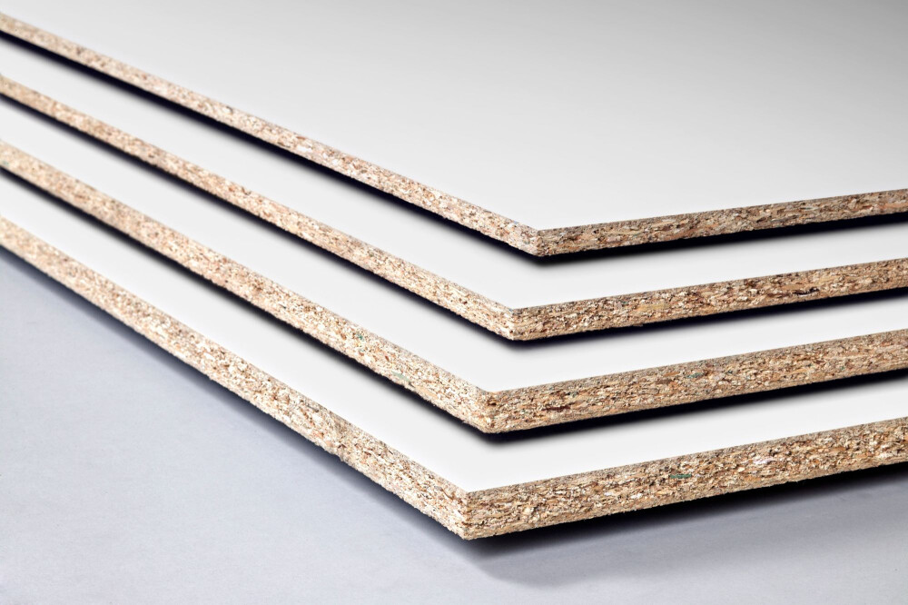 SPAANPLAAT 18MM WIT GEPLASTIFICEERD 1250MM X 2500MM *M2* OP MAAT