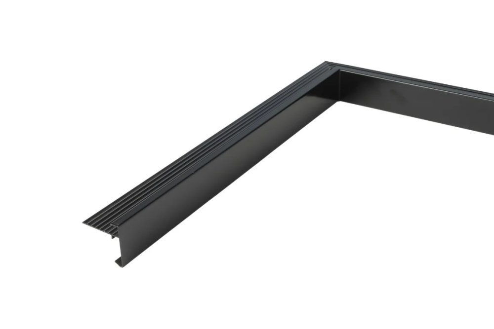 DAKTRIM BINNENHOEK 45X45MM ZWART RAL9005