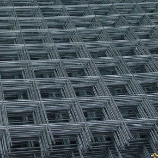 GEGALVANISEERDE BOUWSTAALMAT 5 X 150 X 150MM 200 X 300CM